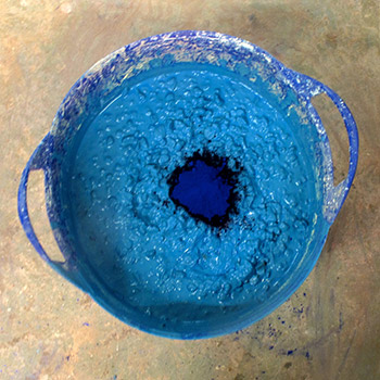 Mixing raw pigment and cement powder – Studio, West London